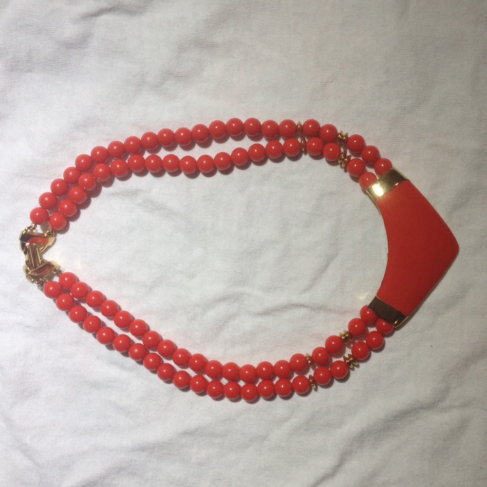 Retro red necklace